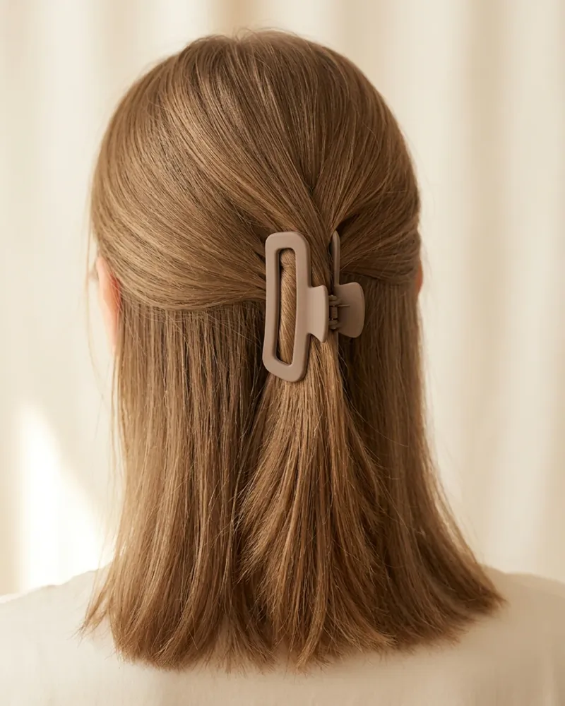Mini im Half-up-Look